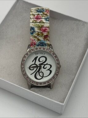 Decree Women’s Floral Expansion Band Watch – 
Pink Rhinestone Bezel